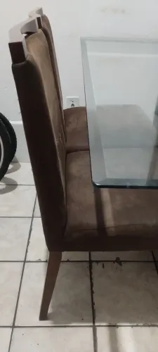 Mesa com 4 cadeiras troco por menor