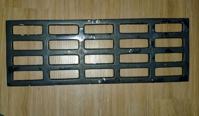 Grade Frontal 70,5x25cm