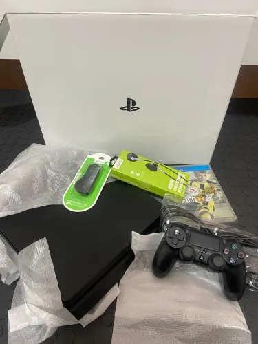 Playstation 4 Slim 1Tb