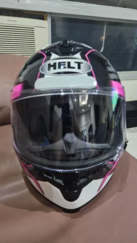 Capacete Feminino Helt 56S lindo, impecável, pouquíssimo uso...preço para vender logo