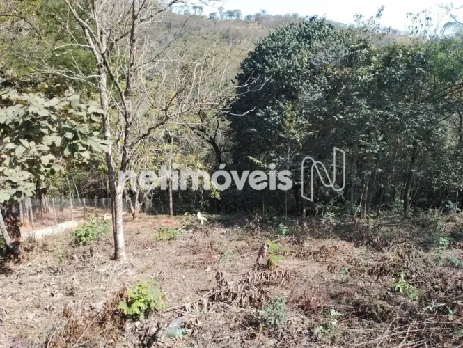 Lote a venda de 1.670 metros quadrados no Condomínio Vale do Tamanduá