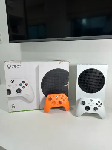 Xbox Series S 512GB + 2 Controles | Caixa e Cabos Originais | GTA 6
