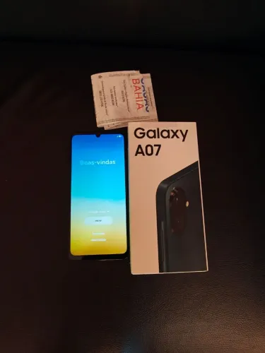 Celular Samsung novo na caixa com acessórios e nota fiscal