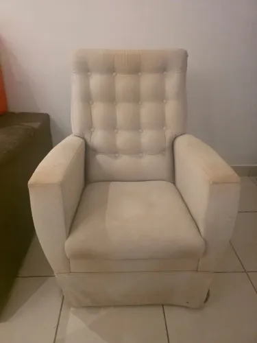 Cadeira de amamentação com balanço