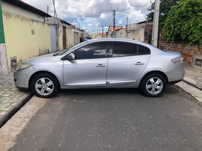 Renault Fluence Sed. Dynamique 2.0 16V Flex Aut. 2013