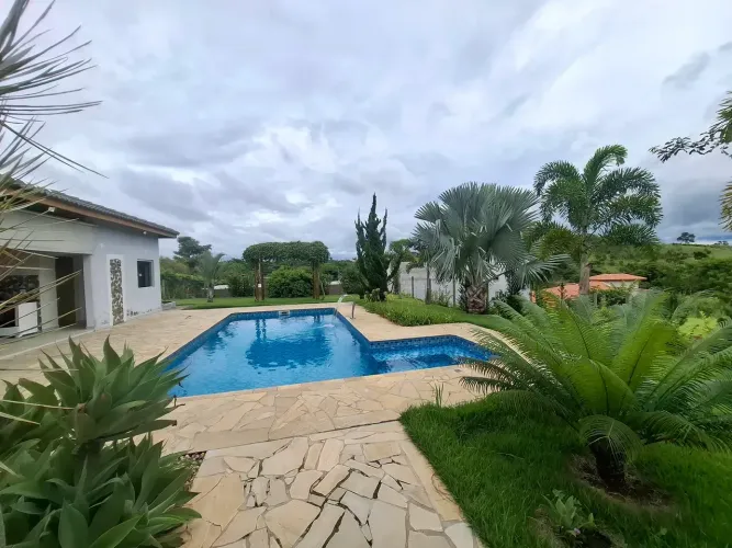 Térrea para venda com 200 metros quadrados com 4 quartos em Parque Agrinco - Guararema - S