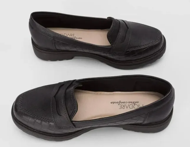 Mocassim preto feminino