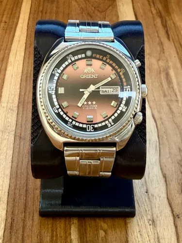 Relógio Orient King Diver Sunburst Fumê - 1970