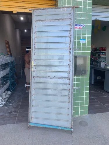 Porta de chapa de metalon 2,10x 0,80