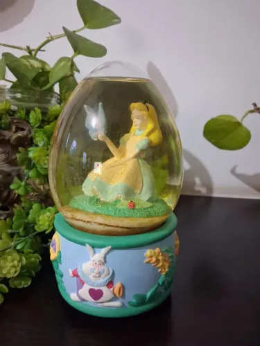 Snowglobe Alice no País das Maravilhas 