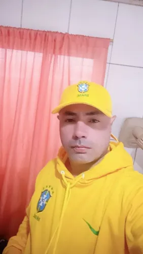 Ajudante de carga e descarga e ajudante geral 