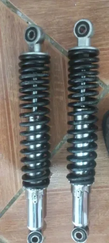 Vende-se esse 2 amortecedor excelente