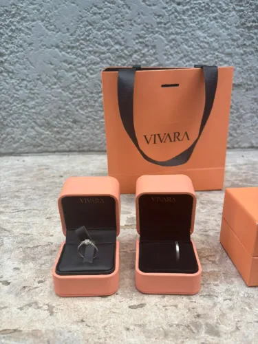 ALIANÇA E ANEL VIVARA