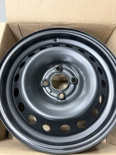 Rodas aro15 de ferro Renault Sandero com calotas 