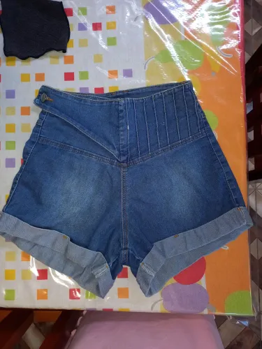 Short jeans