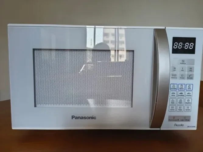 Micro-ondas Panasonic Piccolo NN-ST35HWRUN 25 Litros Branco 110V