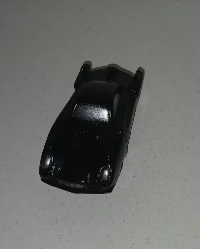 BONECO MINIATURA DISNEY CARRO PRETO PEQUENO