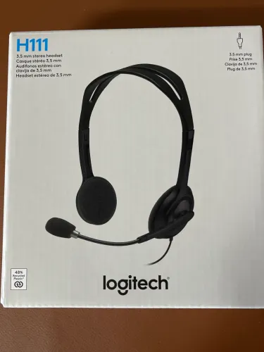 Fone de ouvido headphone logitech H111 com fio