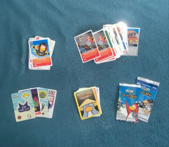 club penguin card jitsu desafio ninja 141 cards agua e fogo Topps + 2 pacotinhos
