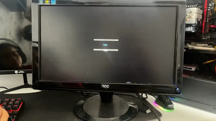 Monitor AOC usado 