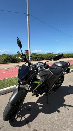 FZ25 Fazer 24/24 Cinza