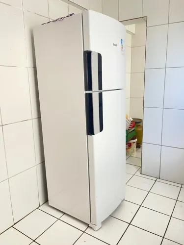 Vendo geladeira 6 meses de uso