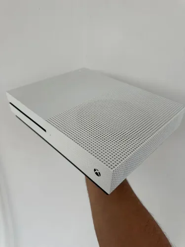 Xbox One S 1TB Mídia Física 