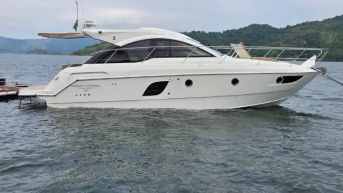 Lancha Beneteau Gran Turismo 40  2 x Volvo 300 HP  Oportunidade!!!