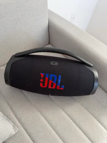 JBL Boombox 3 funcionando perfeitamente ! Aceito trocas e cartão em até 18x