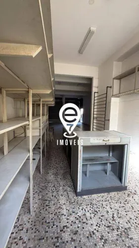 SALÃO PARA LOCAÇÃO EM FRENTE A ESTAÇÃO PRAÇA DA ARVORE - LOCALIZAÇÃO PRIVILEGIADA