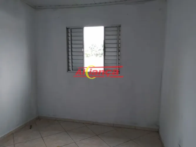 CASA PARA ALUGAR COM 02 QUARTOS, 02 VAGAS, 250M², PQ CONTINENTAL III - GUARULHOS/SP