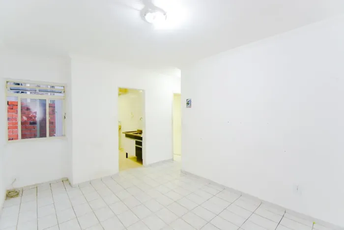 Apartamento com 2 Quarto(s) e 1 banheiro(s) para Alugar, 10 m² por R$ 1120 / Mês