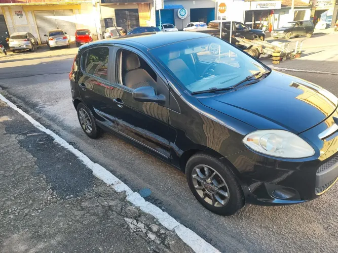 Fiat Palio Attractive 1.0 EVO Fire Flex 8V 5P 2013