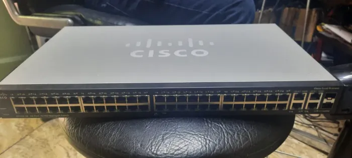 Switch Cisco Sf300-48