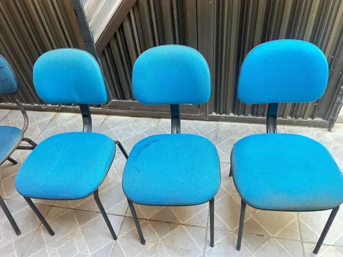Cadeiras de escritório as 4