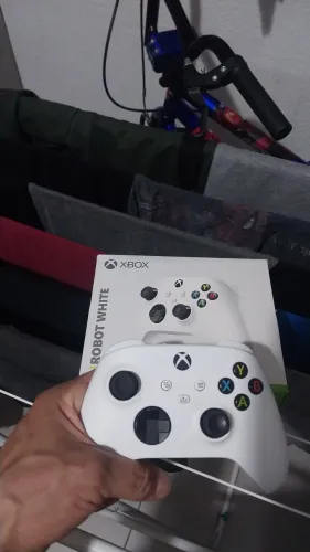 Vendo controle de Xbox perfeito estado.