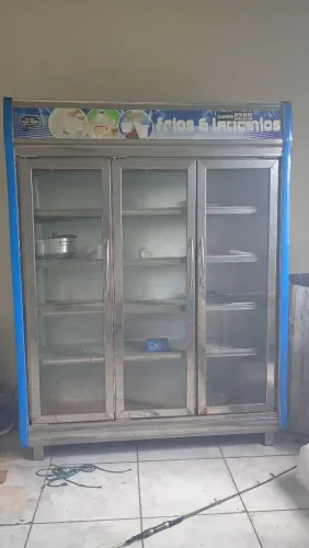 Vendo frizzer mostruário