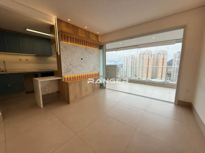 Apartamento com 2 dormitórios, 1 suíte e lazer no Bairro Ponta da Praia com 90 m², à venda