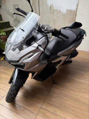 Moto Honda ADV