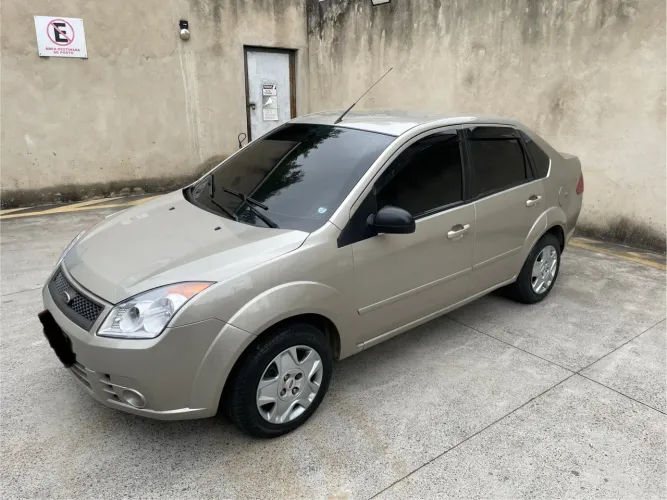 Ford Fiesta Sedan 1.0 8V Flex 4P 2008
