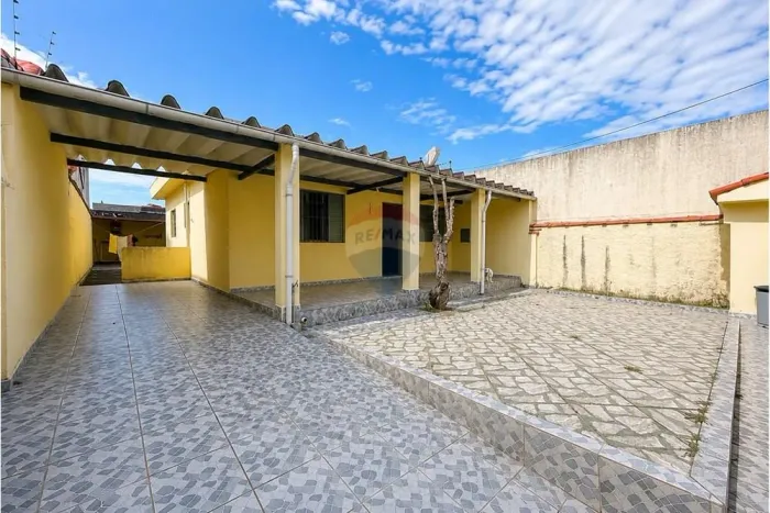 Cassa a venda na Praia de Peruibe