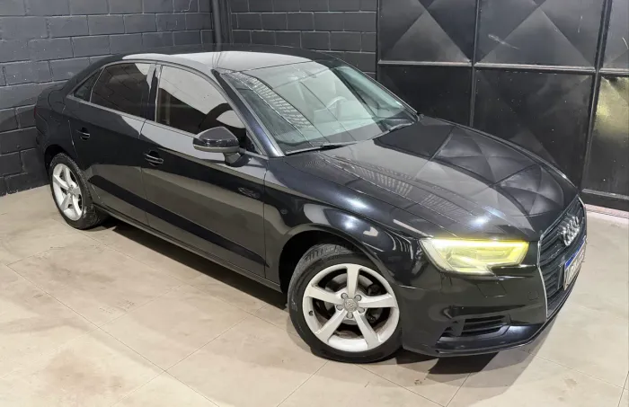 Audi A3 Sedan 1.4 TFSI Flex Tiptronic 4P 2017