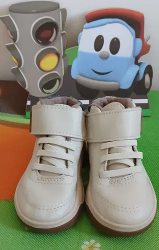 Tenis Molekinho botinha