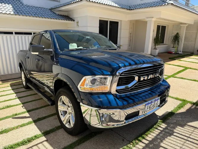 Ram Classic Laramie 5.7 V8 16V Gasolina 4X4 Aut. 2023