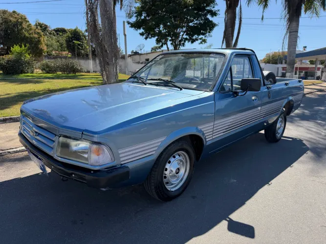 Ford Pampa GL 1.6/ 1.8 (álcool) 1991