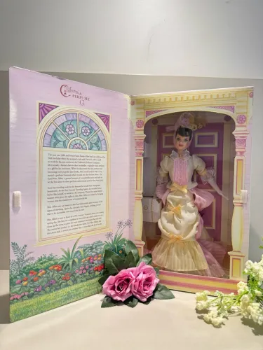 Barbie as Mrs. P.F.E. Albee (Second in a Series) [Edição Especial Exclusiva da Avon] 1997