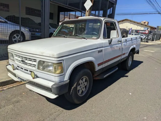 Chevrolet D-20 S / Luxe 3.9/4.0 Diesel 1995