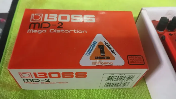Pedal Boss mega distortion
