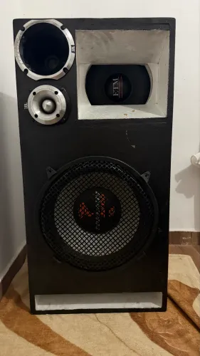 Caixa JBL tornado completa