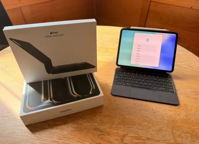 iPad Pro 11 - M4 256gb + 5g + Magic Keyboard + pincel pro